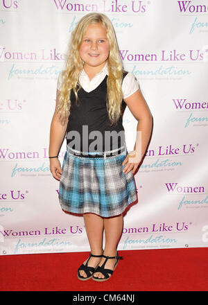 13. Oktober 2012 statt - Los Angeles, Kalifornien, USA - Allie Carlton besucht die Mädchen sind es Wert es Stiftung auf Stufe 3 bei Hollywood & Highland in Hollywood, Kalifornien am 13. Oktober 2012. 2012 (Kredit-Bild: © D. Long/Globe Photos/ZUMAPRESS.com) Stockfoto