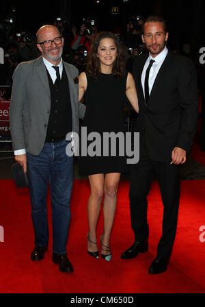 JACQUES AUDIARD MARION COTILLARD MATTHIAS SCHOENAERTS ROST UND KNOCHEN. PREMIER. 56. BFI LONDON FILMFESTIVAL. LONDON ENGLAND Stockfoto