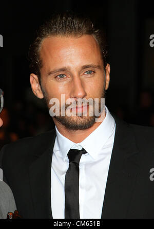 MATTHIAS SCHOENAERTS ROST UND KNOCHEN. PREMIER. 56. BFI LONDON FILMFESTIVAL. LONDON ENGLAND UK 13. Oktober 2012 Stockfoto