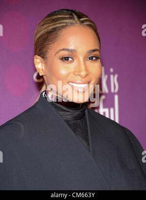 13. Oktober 2012 - Bronx, New York, USA - CIARA, bei der Aufzeichnung der, 2012 Black Girls Rock Show, die an das berühmte The Loews Paradies-Theater stattfand. Gegründet von Star DJ und Philanthrop, Beverly Bond, schwarze GIRLS ROCK! Âª widmet sich der Förderung der positive Bilder von Frauen der Farbe in den Massenmedien. (Bild Kredit: Ricky Fitchett/ZUMAPRESS.com ©) Stockfoto