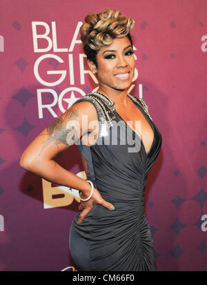 Das 13. Oktober 2012 - Bronx, New York, USA - KEYSHIA COLE bei der Aufzeichnung der 2012 Black Girls Rock Show stattfand, an der berühmten The Loews Paradise Theater. Gegründet von Star DJ und Philanthrop B. Bond, schwarze GIRLS ROCK! widmet sich der Förderung der positive Bilder von Frauen der Farbe in den Massenmedien. (Bild Kredit: Ricky Fitchett/ZUMAPRESS.com ©) Stockfoto