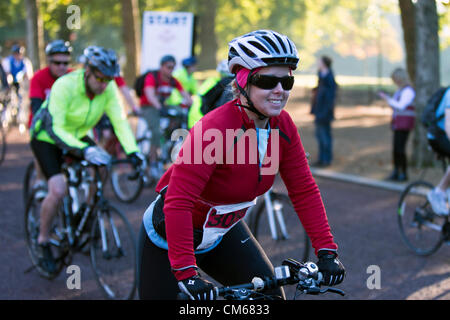 14. Oktober 2012, des Prinzen Vertrauen Palast zu Palast Charity Radtour, The Mall, London, UK Stockfoto