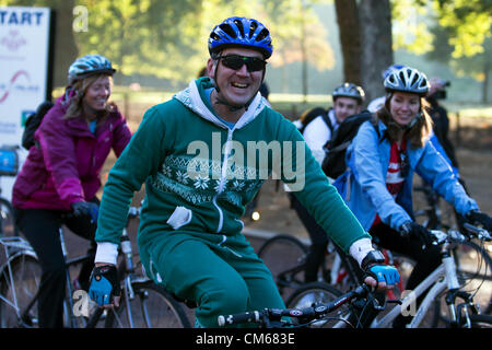 14. Oktober 2012, des Prinzen Vertrauen Palast zu Palast Charity Radtour, The Mall, London, UK Stockfoto