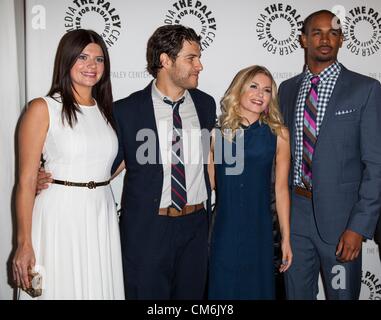 Casey Wilson, Adam Pally, Elisha Cuthbert und Damon Wayans Jr. in die Teilnehmerliste für die Paley Center präsentiert HAPPY ENDINGS und DON'T TRUST THE B---IN APARTMENT 23, Paley Center for Media, Beverly Hills, CA 16. Oktober 2012. Foto von: Emiley Schweich/Everett Collection Stockfoto