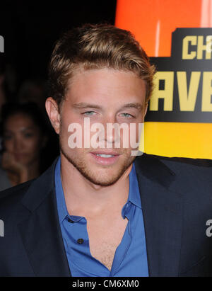 18. Oktober 2012 kommt - Los Angeles, Kalifornien, USA - Jonny Weston für die Premiere des Films "Chasing Mavericks" an der pazifischen Theater im The Grove. (Kredit-Bild: © Lisa O'Connor/ZUMAPRESS.com) Stockfoto