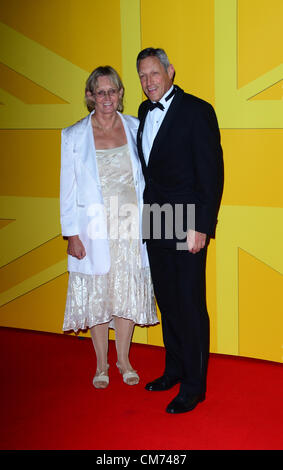 London, UK. 19. Oktober 2012: Alan Wells posiert für Fotos beim "UK Athletics-Dinner" statt an den königlichen Höfen der Gerechtigkeit, London, UK. Bildnachweis: Duncan Penfold / Alamy Live News Stockfoto