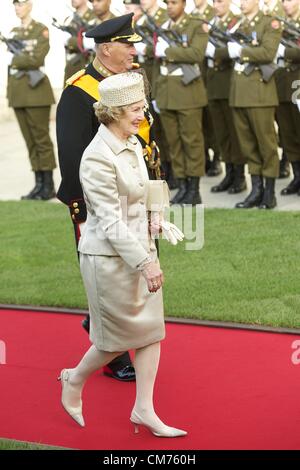 20. Oktober 2012 - Luxemburg, Spanien - TM König Harald und Königin Sonja von Norwegen besuchen kirchliche Trauung von HRH Guillaume der Erbgroßherzog und Gräfin Stephanie de Lannoy Kathedrale Notre-Dame de Luxembourg am 20. Oktober 2012 in Luxemburg (Credit-Bild: © Jack Abuin/ZUMAPRESS.com) Stockfoto