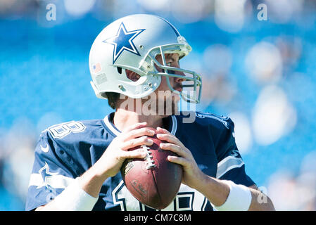 21. Oktober 2012 - Charlotte, North Carolina, USA - Cowboys backup QB KYLE ORTON (18) vor dem Start des Spiels gegen die Carolina Panthers. (Credit: © Anantachai Brown/ZUMAPRESS.com) Stockfoto