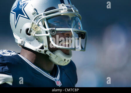 21. Oktober 2012 - Charlotte, North Carolina, USA - Dallas Cowboys WR DEZ BRYANT (88) vor dem Start des Spiels gegen die Carolina Panthers. (Credit: © Anantachai Brown/ZUMAPRESS.com) Stockfoto