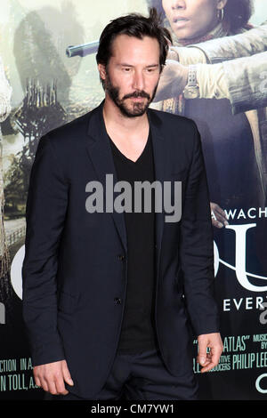 HOLLYWOOD, CA - 24. Oktober: Keanu Reeves kommt bei der Premiere von Warner Bros Pictures "Cloud Atlas" bei Graumans Chinese Theatre am 24. Oktober 2012 in Hollywood, Kalifornien. Stockfoto