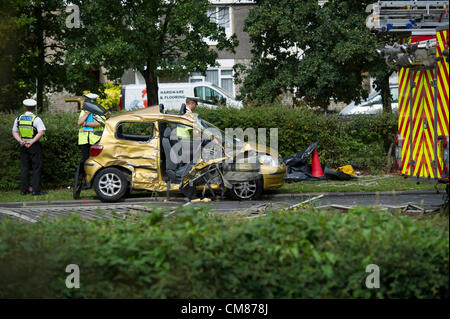 ARCHIVBILDER: Chelmsford, Essex, England. Eine gerichtliche Untersuchung hat heute statt (26.10.2012) in die tödliche Straße Verkehr Zusammenstoß ein Toyota Yaris und ein Feuerwehrauto in Basildon im September 2011. Die Kollision ereignete sich am 9. September 2011 als das Feuerwehrauto auf dem Weg in einen Notruf zu tätigen war. Der Fahrer des Toyota, Mutter von drei, Martha Gakonde, starb am Tatort. Die Untersuchung kam zu dem Schluss Unfalltod. Stockfoto