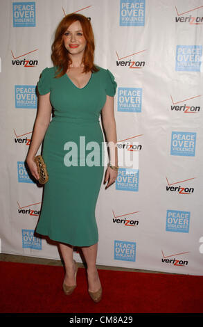 26. Oktober 2012 - Hollywood, Kalifornien, USA - Christina Hendricks besucht die '' Frieden über Gewalt '' Event im Beverly Hills Hotel in Beverly Hills, Ca am Oktober 26,2012. 2012 (Kredit-Bild: © Phil Roach/Globe Photos/ZUMAPRESS.com) Stockfoto