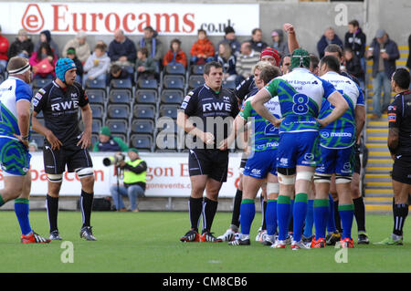 27. Oktober 2012 - RaboDirect Pro 12 - Fischadler V Connacht - Swansea - UK: Fischadler Aaron Jarvis. Stockfoto