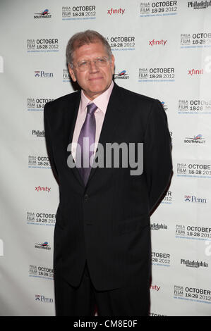 27. Oktober 2012 - Philadelphia, Pennsylvania, US - Regisseur und Co-Producer of Flight, ROBERT ZEMECKIS, Philadelphia Film Festival premiere des Fluges. Flug ist ein 2012 American Mystery Drama Film und verfügt über einem Ensemble mit Denzel Washington, Don Cheadle, Melissa Leo, Bruce Greenwood, Kelly Reilly und John Goodman (Credit-Bild: © Ricky Fitchett/ZUMAPRESS.com) Stockfoto