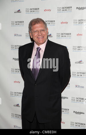 27. Oktober 2012 - Philadelphia, Pennsylvania, US - Regisseur und Co-Producer of Flight, ROBERT ZEMECKIS, Philadelphia Film Festival premiere des Fluges. Flug ist ein 2012 American Mystery Drama Film und verfügt über einem Ensemble mit Denzel Washington, Don Cheadle, Melissa Leo, Bruce Greenwood, Kelly Reilly und John Goodman (Credit-Bild: © Ricky Fitchett/ZUMAPRESS.com) Stockfoto
