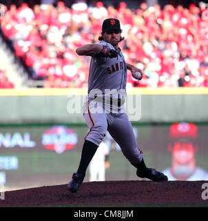 28. Oktober 2012 - Cincinnati, Ohio, USA - San Francisco Giants starten Krug 75 Barry Zito. Stellplätze in MLB Playoff-Spiel mit den Cincinnati Reds in Cincinnati, Ohio am Mittwoch, 10. Oktober 2012. (Bild Kredit: Ernest Coleman/ZUMAPRESS.com)/ © Alamy live-Nachrichten. Stockfoto