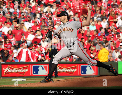 28. Oktober 2012 - Cincinnati, Ohio, USA - San Francisco Giants starten Krug 75 Barry Zito. Stellplätze in MLB Playoff-Spiel mit den Cincinnati Reds in Cincinnati, Ohio am Mittwoch, 10. Oktober 2012. (Bild Kredit: Ernest Coleman/ZUMAPRESS.com)/ © Alamy live-Nachrichten. Stockfoto