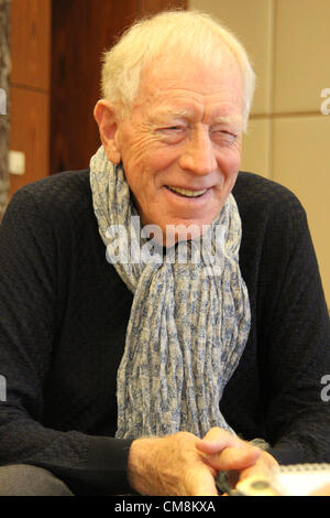 27. Oktober 2012 - Moskau, Russland - Oktober 27,2012. Moskau, Russland. Im Bild: Schwedische Schauspieler Max von Sydow in Moskau. (Kredit-Bild: © PhotoXpress/ZUMAPRESS.com) Stockfoto