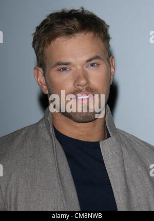 KELLAN LUTZ TWILIGHT STARS IN LONDON PHOTOCALL für THE TWILIGHT SAGA: BREAKING DAWN PART 2 LONDON ENGLAND UK 29. Oktober 2012 Stockfoto