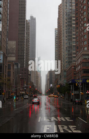 USA, NEW YORK, NY - 29. Oktober 2012: Hurrikan Sandy, erwartet ein "Frankenstorm" Hits Manhattan wie Behörden und Bürger in einer gelähmten Stadt in New York, NY, am 29. Oktober 2012 vorzubereiten. Stockfoto