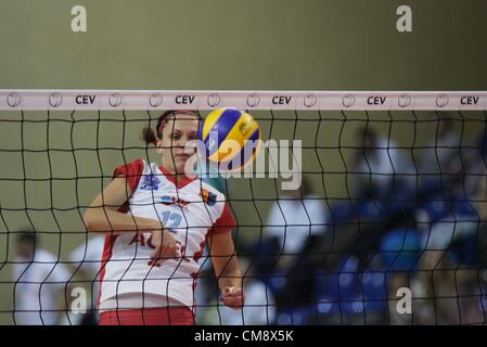 Sopot, Polen 30. Oktober 2012. 2013 ist CEV Volleyball Champions League Spiel Sopot. Veronika Hroneckova (12) in Aktion während Atom Trefl Sopot (Polen) V VK Agel Prostejov (Tschechien) Spiel Stockfoto