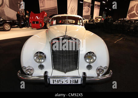 30. Oktober 2012 - London, London, Vereinigtes Königreich - RM Auktionen Vorschau von 90iconic Autos unter dem Hammer am Mittwoch im Battersea Park Evolution Centre. Zu den Höhepunkten ist ein 1952 Bentley Continental R-Type Fastback Sport. VERKAUFT Â £475.000 $767.000 London, Vereinigtes Königreich.  31 10 2012 (Kredit-Bild: © Theodor Liasi/ZUMAPRESS.com) Stockfoto