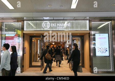 1. November 2012 - News: Landschaft nahe Osaka Station in Osaka, Japan.  (Foto von Akihiro Sugimoto/AFLO) [1080] Stockfoto