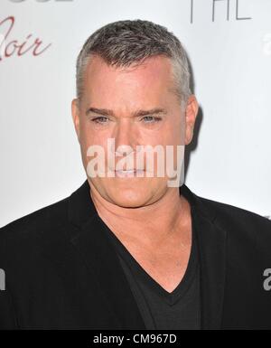 29. Oktober 2012 - Los Angeles, Kalifornien, USA - Ray Liotta Teilnahme an der Los Angeles Premiere '' The Details '' am Arclight Theater in Hollywood, Kalifornien am 29. Oktober 2012 statt. 2012 (Kredit-Bild: © D. Long/Globe Photos/ZUMAPRESS.com) Stockfoto