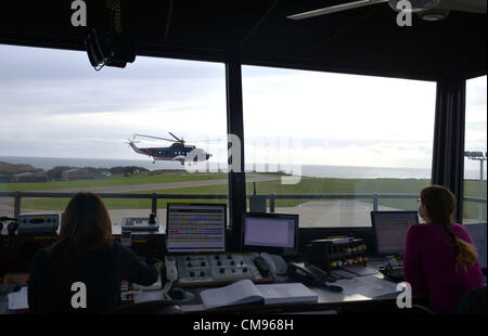 Penzance, Großbritannien. 31. Oktober 2012. Am Ende eines EraÉThe letzten regelmäßigen Hubschrauber Passagier-Service in Großbritannien endete gestern 31. Oktober 2012 lief der britische internationale Hubschrauber-Flüge von Penzance in Cornwall, die Insel von Str. Marys in die Isles of Scilly.  Bild: DORSET MEDIENDIENST Stockfoto