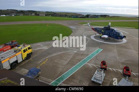 Penzance, Großbritannien. 31. Oktober 2012. Am Ende eines EraÉThe letzten regelmäßigen Hubschrauber Passagier-Service in Großbritannien endete gestern 31. Oktober 2012 lief der britische internationale Hubschrauber-Flüge von Penzance in Cornwall, die Insel von Str. Marys in die Isles of Scilly.  Bild: DORSET MEDIENDIENST Stockfoto