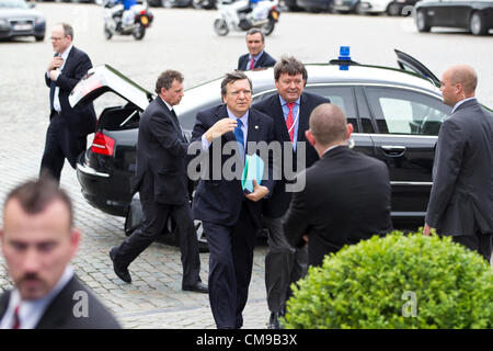 EU-Gipfel, Academie Royal de Belgique, Brüssel. 28.06.2012 zeigt Bild José Manuel Barroso, Präsident der Europäischen Kommission europäischer Menschen Partei treffen in Brüssel im Academie Royal de Belgique angekommen. Stockfoto