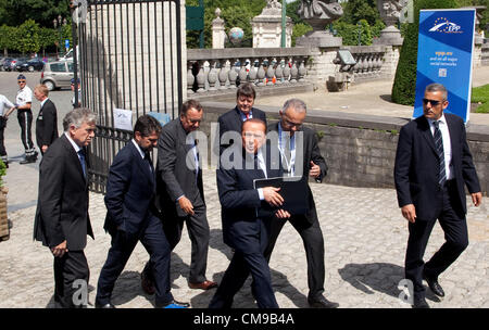 EU-Gipfel, Academie Royal de Belgique, Brüssel. 28.06.2012 zeigt Bild Silvio Berlusconi Ankunft am Europäischen Volkspartei Party treffen in Brüssel im Academie Royal de Belgique. Stockfoto