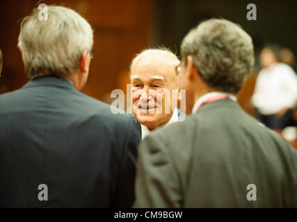 28. Juni 2012 - Brüssel, Bxl, Belgien - griechische Staatspräsident Karolos Papoulias zu Beginn des EU-Gipfels in Brüssel am 28.06.2012 von Wiktor Dabkowski (Credit-Bild: © Wiktor Dabkowski/ZUMAPRESS.com) Stockfoto