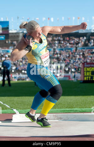 29 06 2012 Helsinki, Finnland.  Helena Engman von Schweden tritt im Kugelstoßen der Frauen Finale bei der Leichtathletik-Meisterschaften 2012 im Olympiastadion in Helsinki, Finnland, 29. Juni 2012. Stockfoto