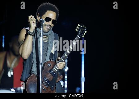 30. Juni 2012 - führt Arganda Del Rey, Spanien - Lenny Kravitz auf der Bühne bei Rock in Rio Madrid 2012 am 30. Juni 2012 in Arganda del Rey, Spanien. (Bild Kredit: Jack Abuin/ZUMAPRESS.com ©) Stockfoto