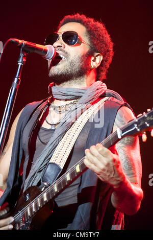 30. Juni 2012 - führt Arganda Del Rey, Spanien - Lenny Kravitz auf der Bühne bei Rock in Rio Madrid 2012 am 30. Juni 2012 in Arganda del Rey, Spanien. (Bild Kredit: Jack Abuin/ZUMAPRESS.com ©) Stockfoto