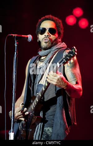 30. Juni 2012 - führt Arganda Del Rey, Spanien - Lenny Kravitz auf der Bühne bei Rock in Rio Madrid 2012 am 30. Juni 2012 in Arganda del Rey, Spanien. (Bild Kredit: Jack Abuin/ZUMAPRESS.com ©) Stockfoto