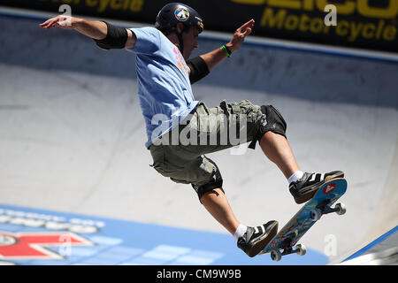31. Januar 2009 - Los Angeles, California, Vereinigte Staaten von Amerika - Andy Macdonald von Vereinigten Staaten in Aktion Skaten während seinem Skateboard Park Hitze am Tag drei des X-Games bei LA Live am 30. Juni 2012 in Los Angeles, Kalifornien. (Kredit-Bild: © Joe Scarnici/ZUMAPRESS.com) Stockfoto