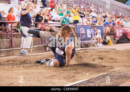 Indianapolis, IN, USA, 30. Juni 2012.  Joshua Kennison, vierfach amputierte, tritt im Weitsprung bei den 2012 US Paralympischen Trials für die Leichtathletik.  Kennison das beste Jump treffen 5,29 m, Paralympischen Weltrekord in seiner Wettbewerbsklasse. Stockfoto