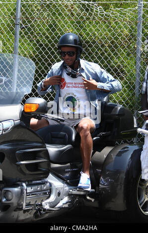 ASHLEY COLE SHAUN WRIGHT-PHILLIPS & FREUNDE SCHWEIN LOS ANGELES FÜR EINEN GUTEN ZWECK UNTERSTÜTZT VON EAGLERIDER MOTORCYCLE RENTAL & TOUREN. BENI Stockfoto