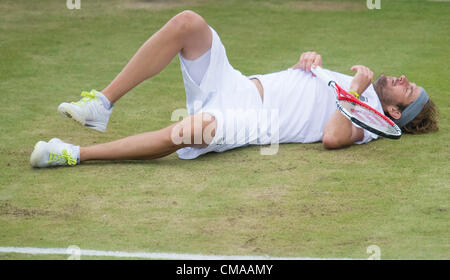 03.07.2012. der All England Lawn-Tennis and Croquet Club. London, England.  Mardy Fish der Vereinigten Staaten gegen Jo-Wilfried Tsonga von Frankreich in der vierten Runde Qualifikation bei Wimbledon Tennis Championships in The All England Lawn Tennis and Croquet Club. London, England, Vereinigtes Königreich Stockfoto