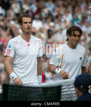 04.07.2012 die Wimbledon Tennis Championships 2012 statt bei den All England Lawn Tennis and Croquet Club, London, England, UK.  David FERRER (ESP) [7] V Andy MURRAY (GBR) [4]. Andy triumphierend. Stockfoto