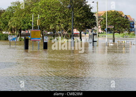 Anhaltenden Starkregen verursacht Überschwemmungen in Teilen von Weymouth, Dorset, UK. Sonntag, 8. Juli 2012. Stockfoto