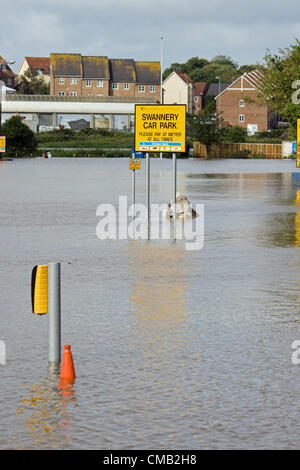 Anhaltenden Starkregen verursacht Überschwemmungen in Teilen von Weymouth, Dorset, UK. Sonntag, 8. Juli 2012. Stockfoto