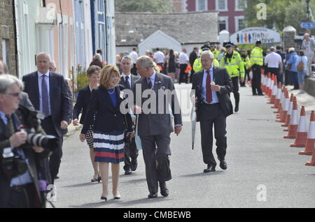 Aberaeron, Cornwall, UK. Mittwoch, 11. Juli 2012. Prinz Charles und der Duchess of Cornwall besucht der kleinen Küstenstadt Stadt Aberaeron, Stockfoto