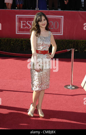 12. Juli 2012 - Hollywood, Kalifornien, USA - Zooey Deschanel während der 2012 ESPY AWARDS im Nokia Theater, am statt 11. Juli 2012, in Los Angeles. (Kredit-Bild: © Michael Germana/Globe Photos/ZUMAPRESS.com) Stockfoto