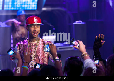 13. Juli 2012 - Toronto, Ontario, Canada - US-amerikanischer Rapper TYGA interviewt und trat beim NEW. MUSIK. LIVE-Studio in Toronto (Credit-Bild: © Igor Vidyashev/ZUMAPRESS.com) Stockfoto