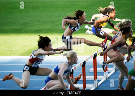 14.07.2012 Barcelona, Spanien. Katarina JOHNSON-THOMPSON GBR tritt im 100-Meter-Hürden für Frauen Semi Final tagsüber 5 von der IAAF World Junior Championships vom Olympiastadion entfernt Montjuic in Barcelona. Stockfoto