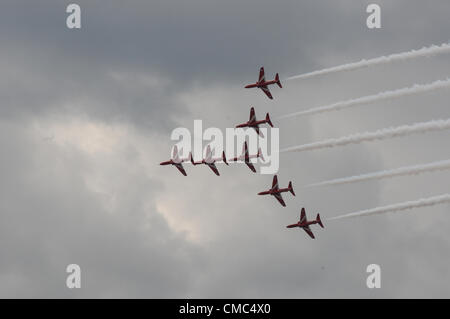 Die Farnborough International Airshow 2012 - Sonntag öffentliche Anzeige - RAF rote Pfeile anzeigen Team - Jubiläums-Anzeige Stockfoto