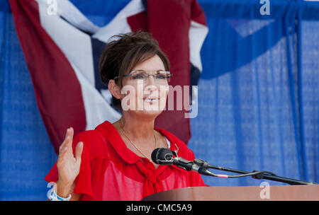 Belleville, Michigan - 14. Juli 2012 - ehemalige Alaskas Gouverneurin Sarah Palin spricht auf einer Kundgebung von "Patrioten im Park", organisiert von der Tea Party und die Amerikaner für den Wohlstand. Stockfoto